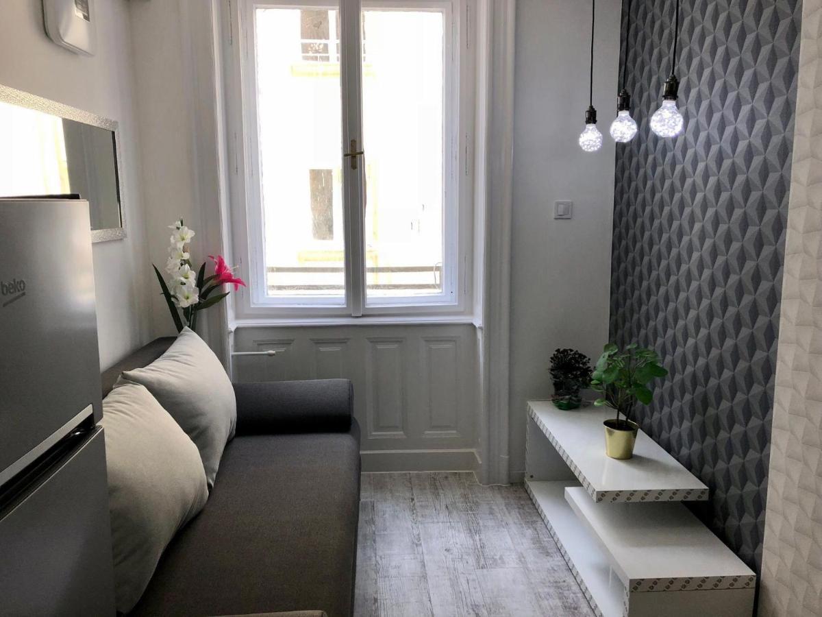 Corvin Ruinpub Designed Apartment
