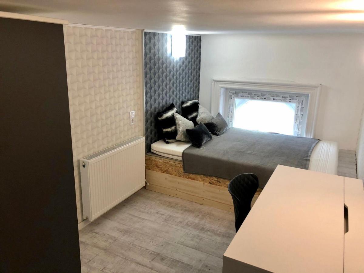 Apartment Corvin Ruinpub Designed *