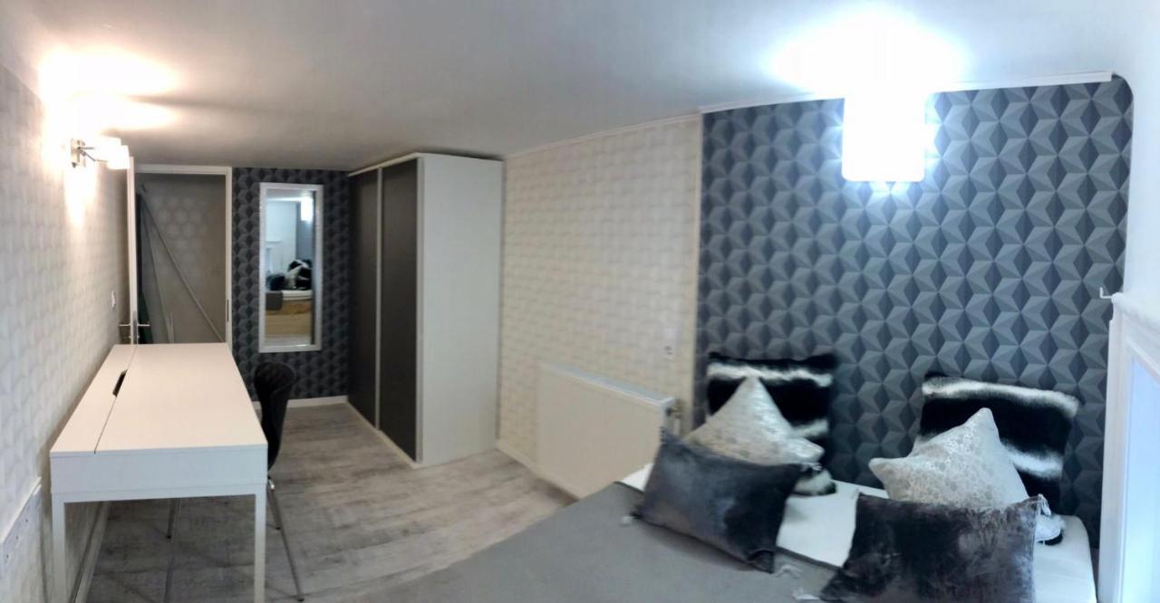 Apartment Corvin Ruinpub Designed *