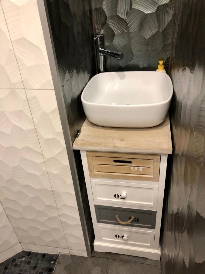 Apartment Corvin Ruinpub Designed