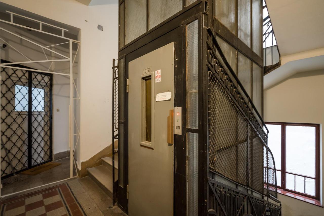 3 Bedrooms Bright Flat In The Heart Of The -free Parking Need Reservation Apartamento Budapest