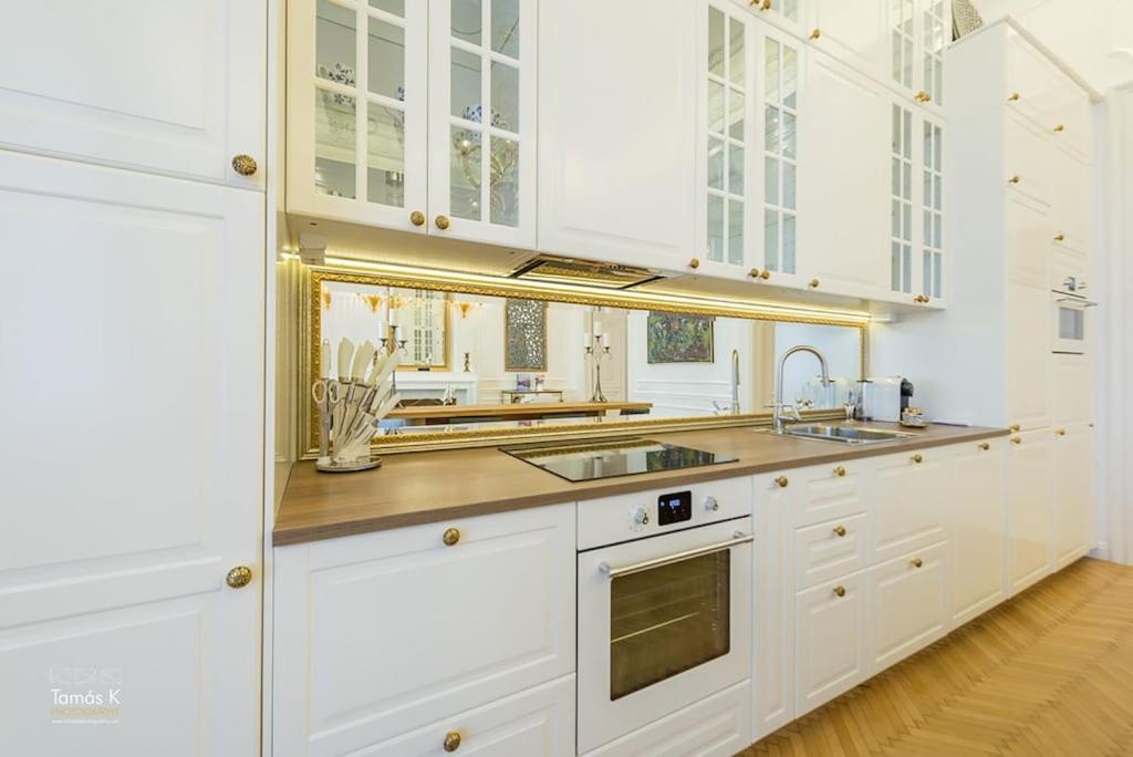 Bpr The Golden Astoria With Balcony And A/c Apartamento
