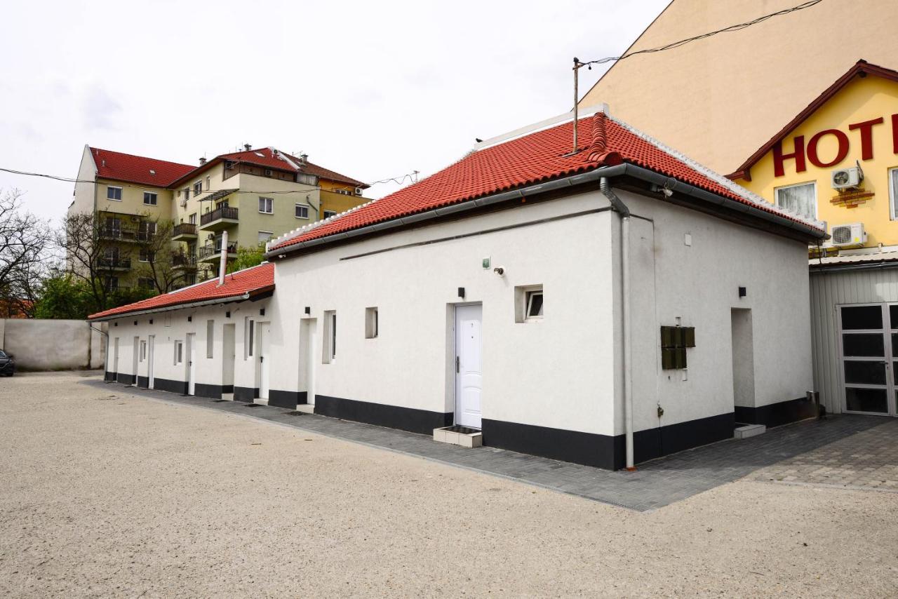 Chesscom Guest house *