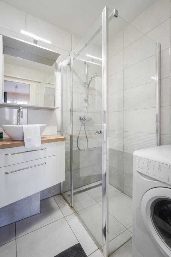 Bpr Blue Paradise With A/c Apartamento Budapest