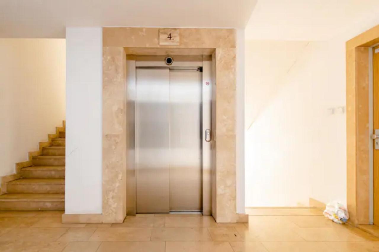 Apartamento Kazinczy-New Development-French Balcony