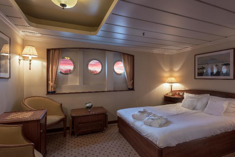 Onriver Hotels - Ms Cezanne 4*