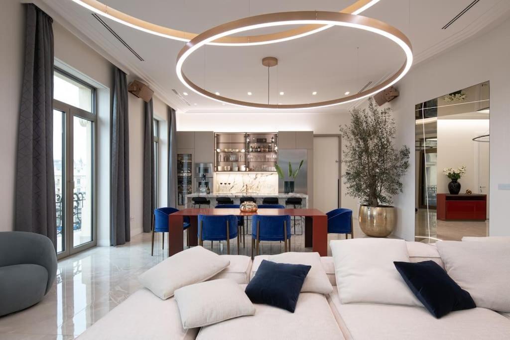 Lägenhet Luxury Penthouse In Downtown