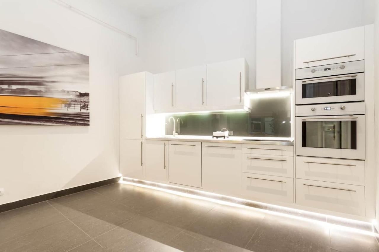 Lägenhet Bpr Sophisticated Astoria With Balcony Budapest