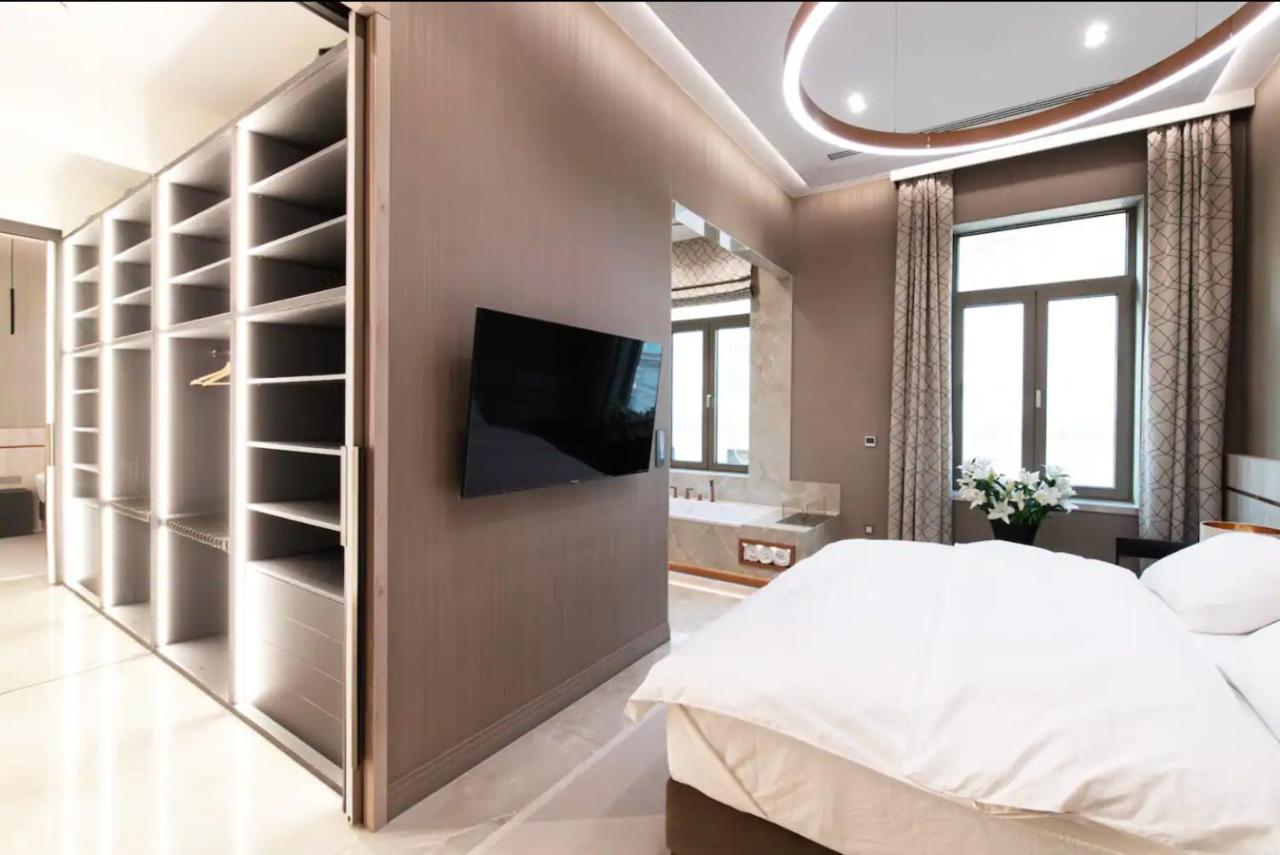 Luxury Penthouse In Downtown *