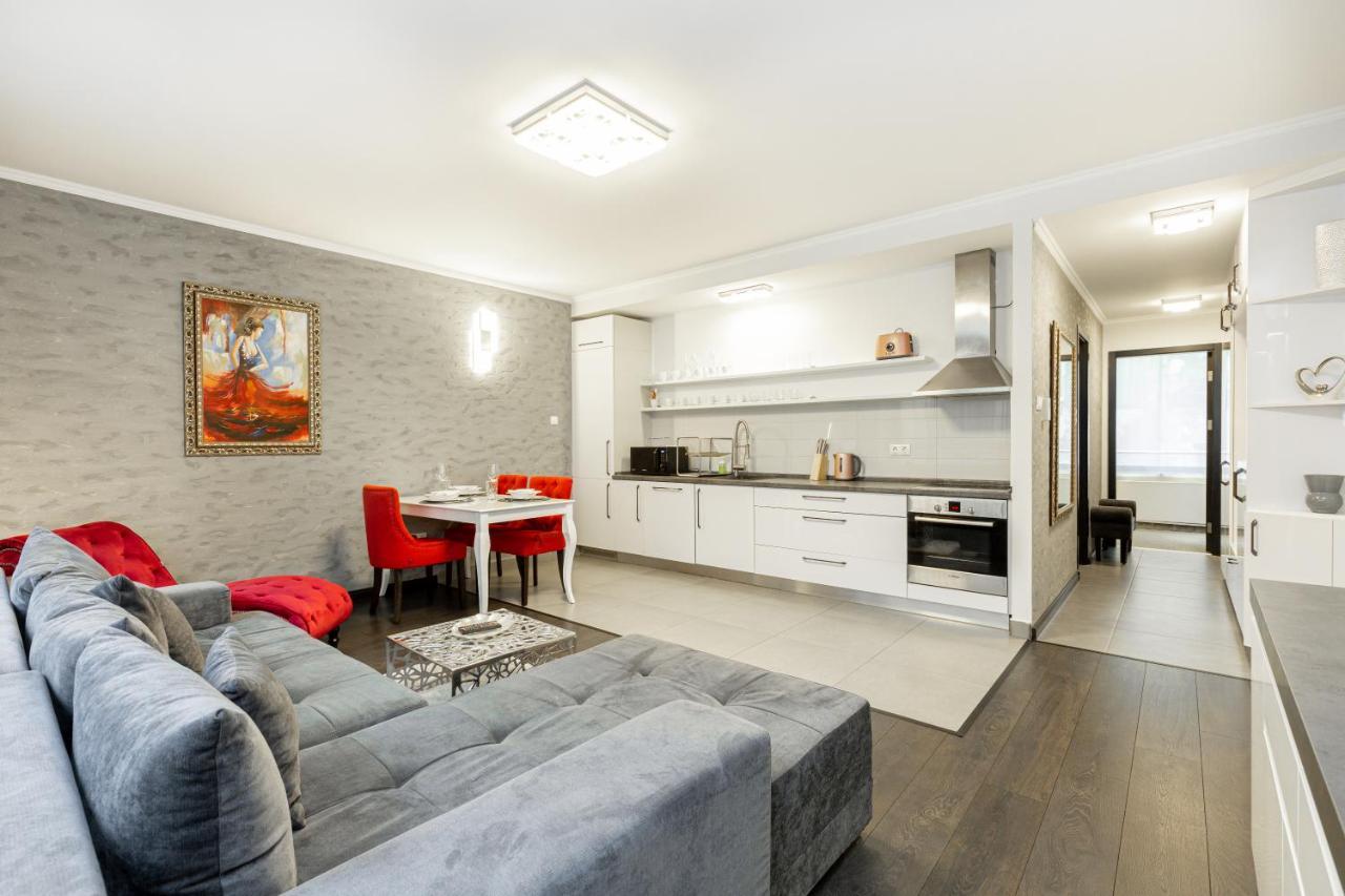 Apartment Holidays & Budapest