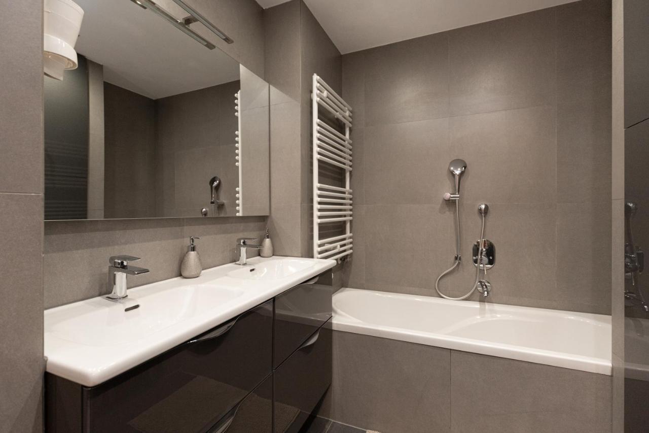 Apartment Holidays &