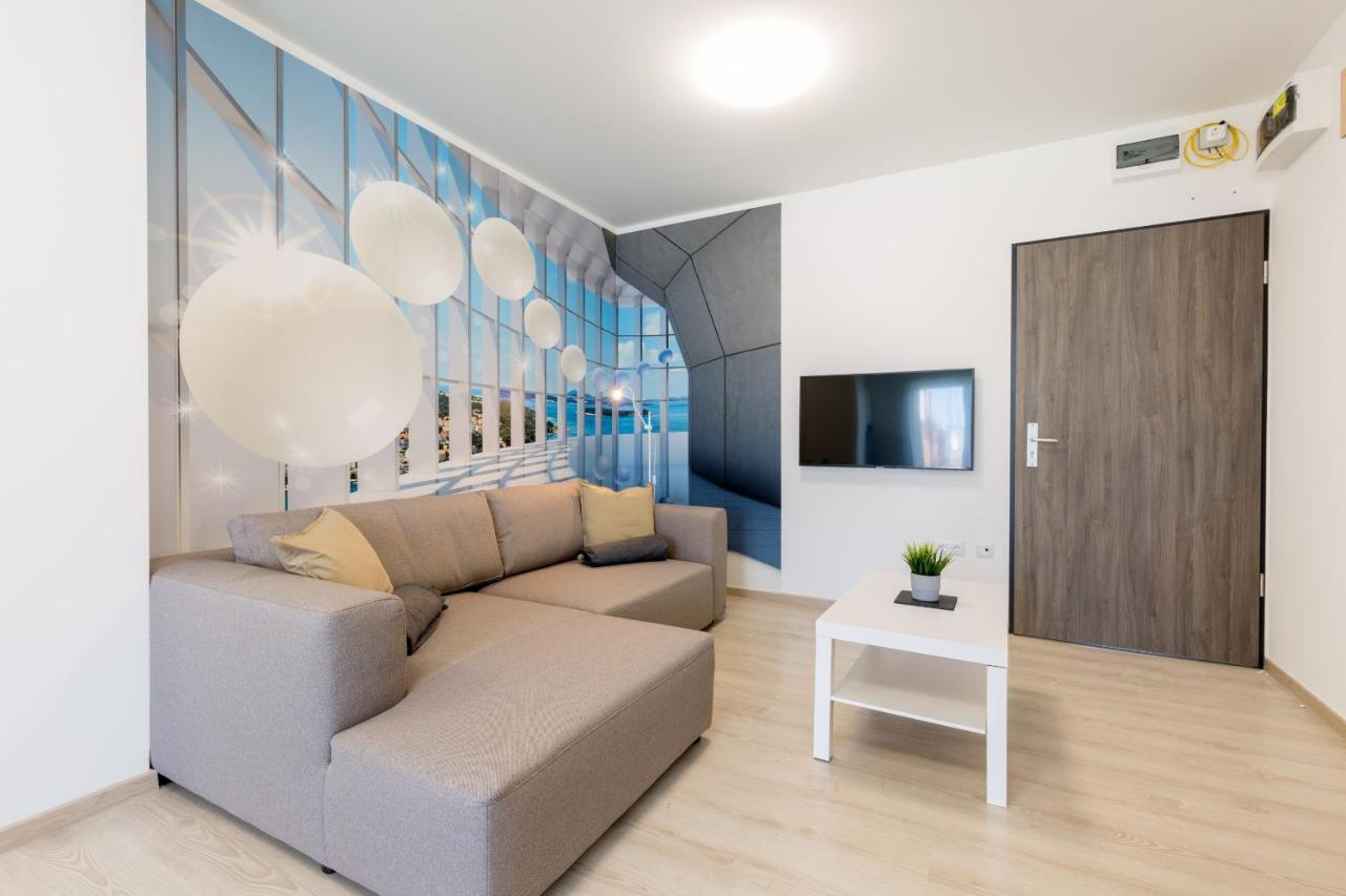 Downtown Residences Leo - Ac, Elevator, Terrace Apartment