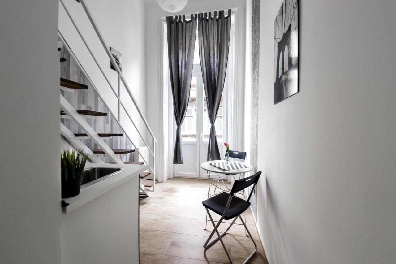 Rio's Stylish Flats *