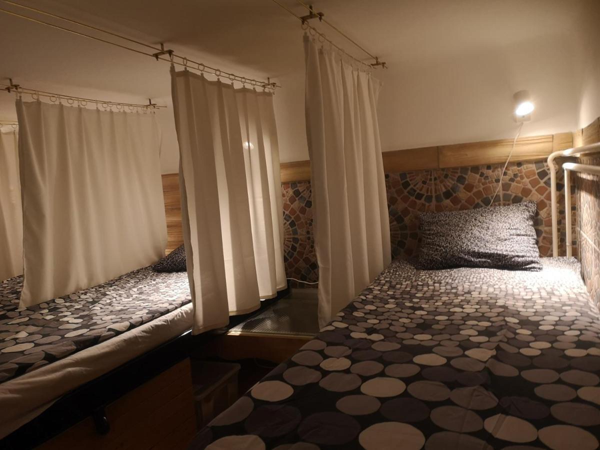 Locomotive Hostal *