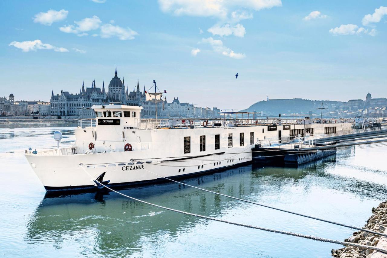 Onriver Hotels - Ms Cezanne Botel 4*