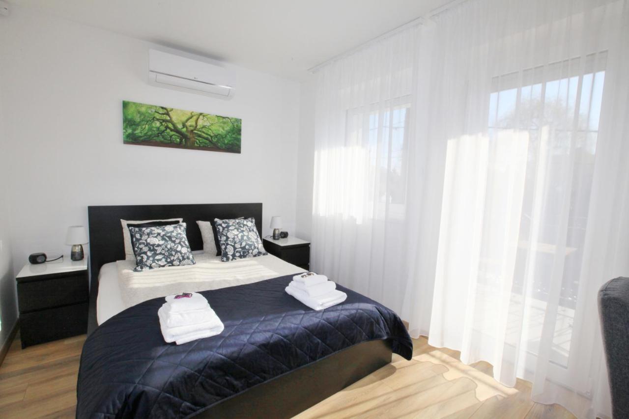 Apartment Paskal-lux With Free Parking And Air Conditioner