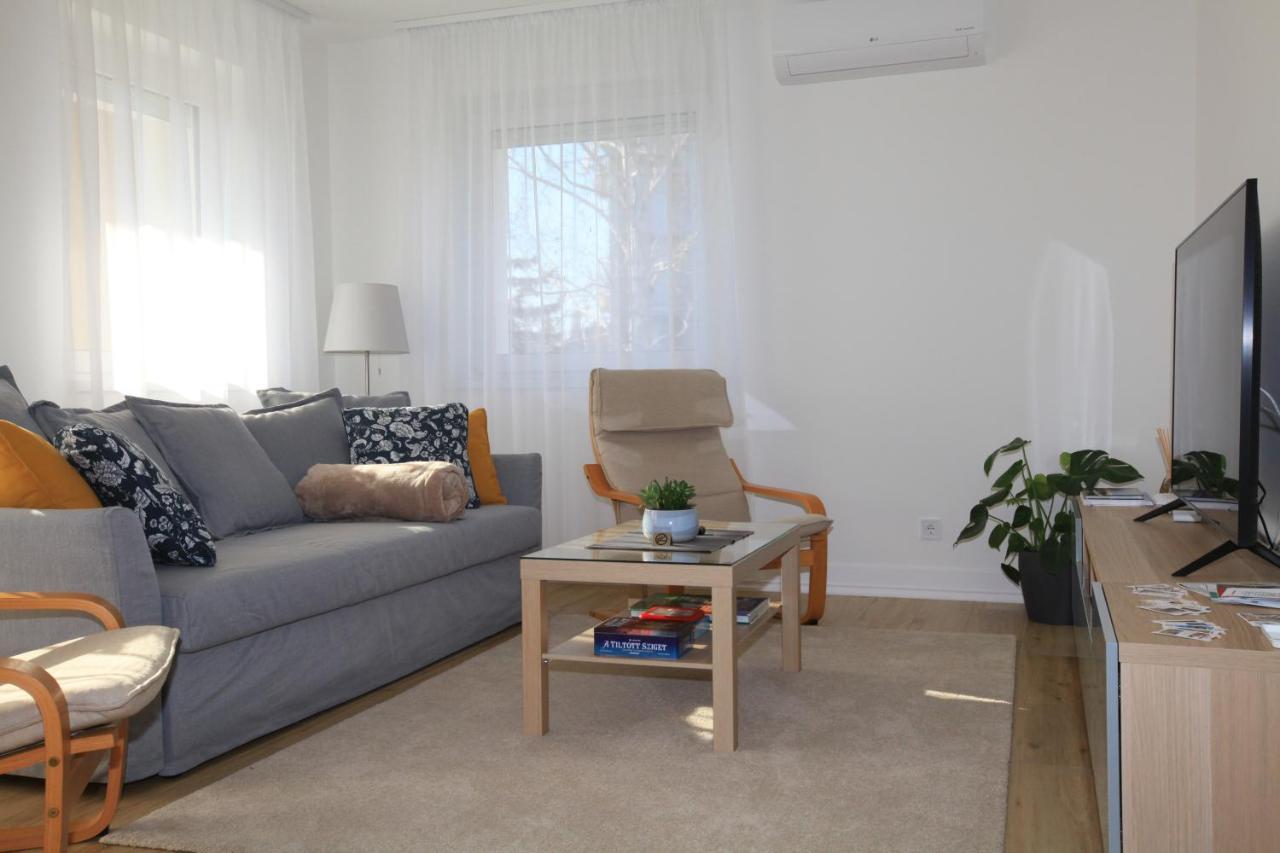 Apartment Paskal-lux With Free Parking And Air Conditioner
