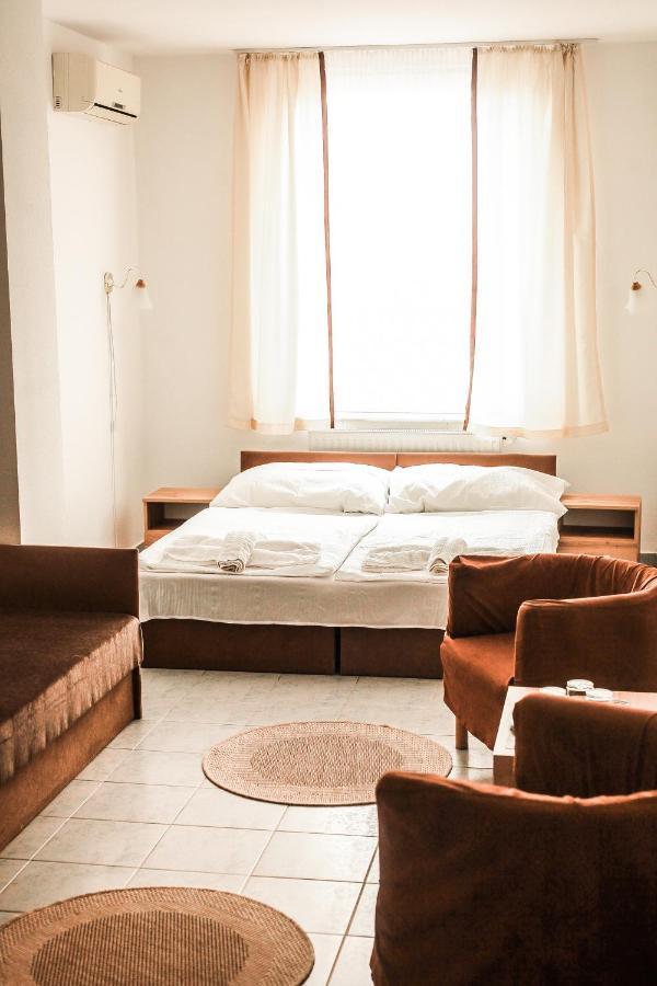 Hotel Timon 3*