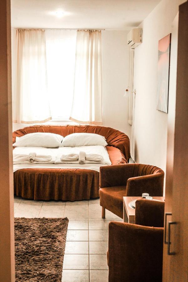Timon Hotel 3*