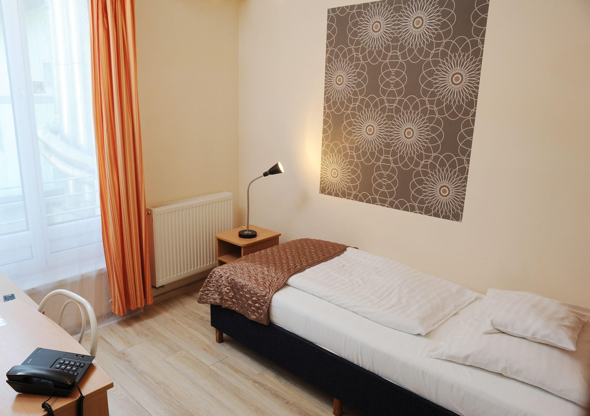 Papillon Hotel 3*