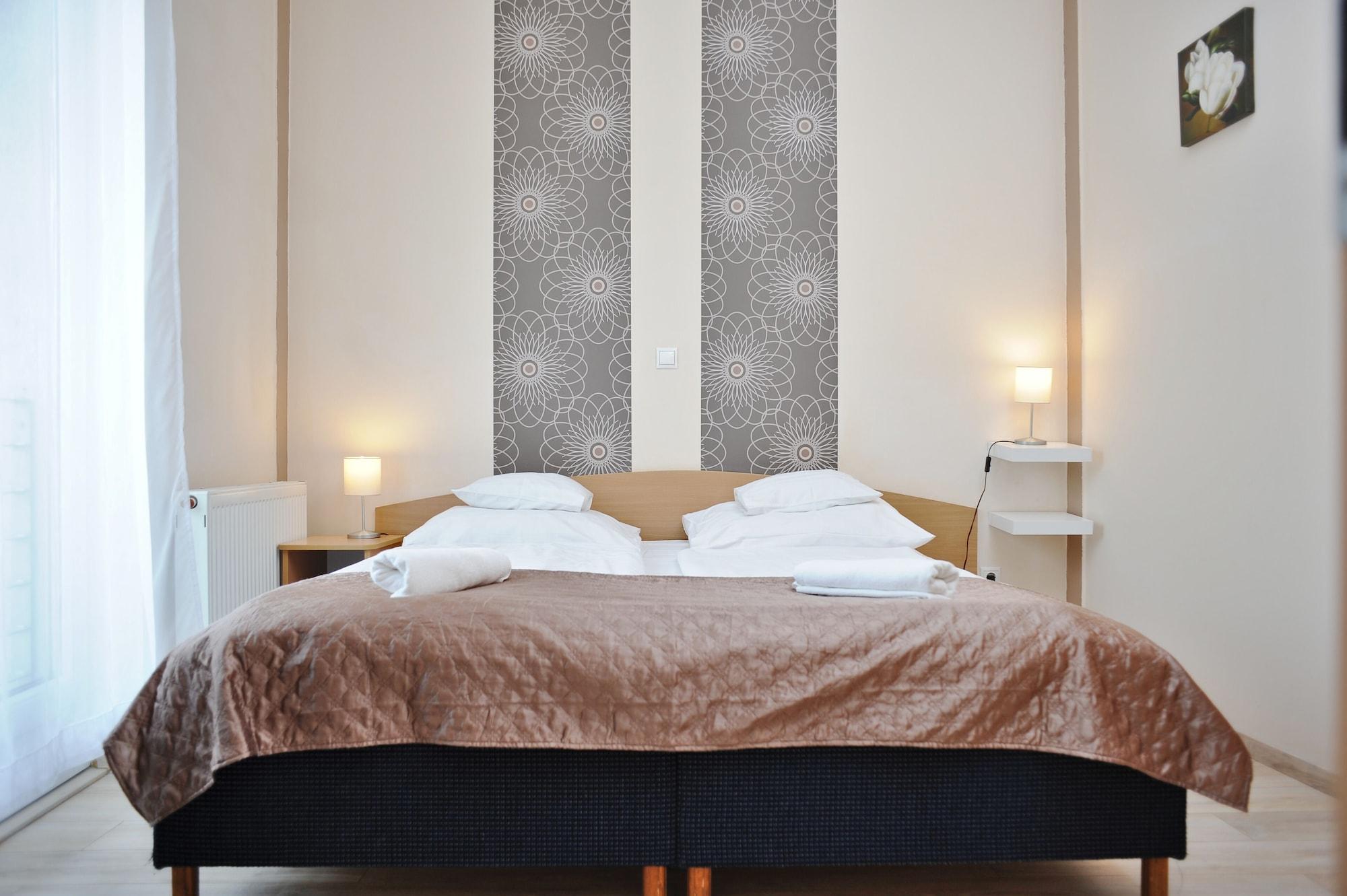 Papillon Hotel 3*