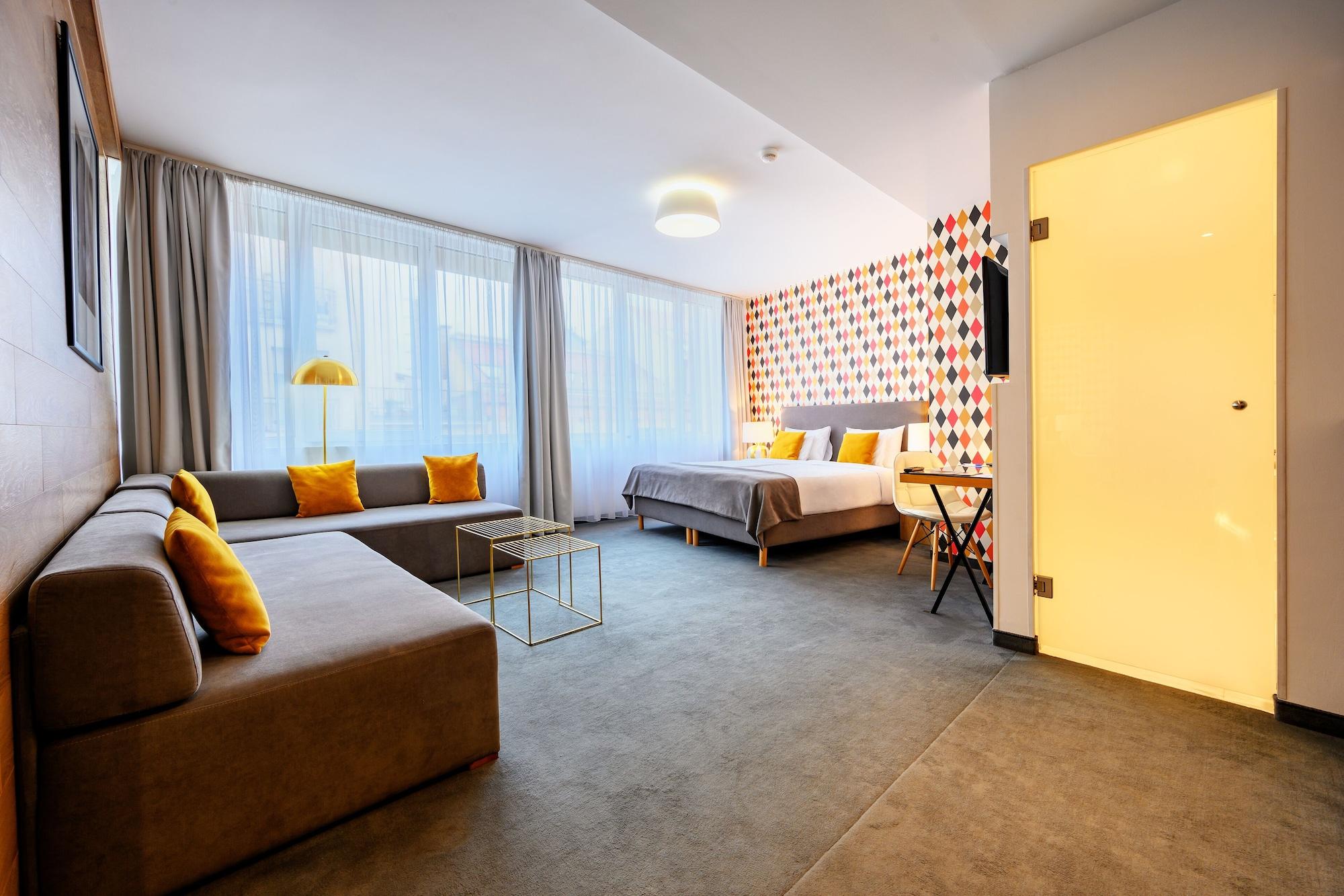 Hotel Roombach Center 3*