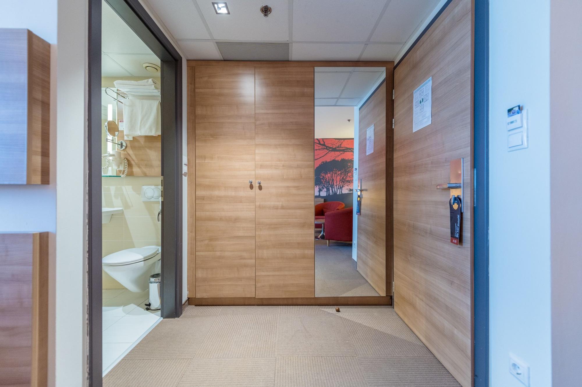 Expo Tower By Mellow Mood Hotel