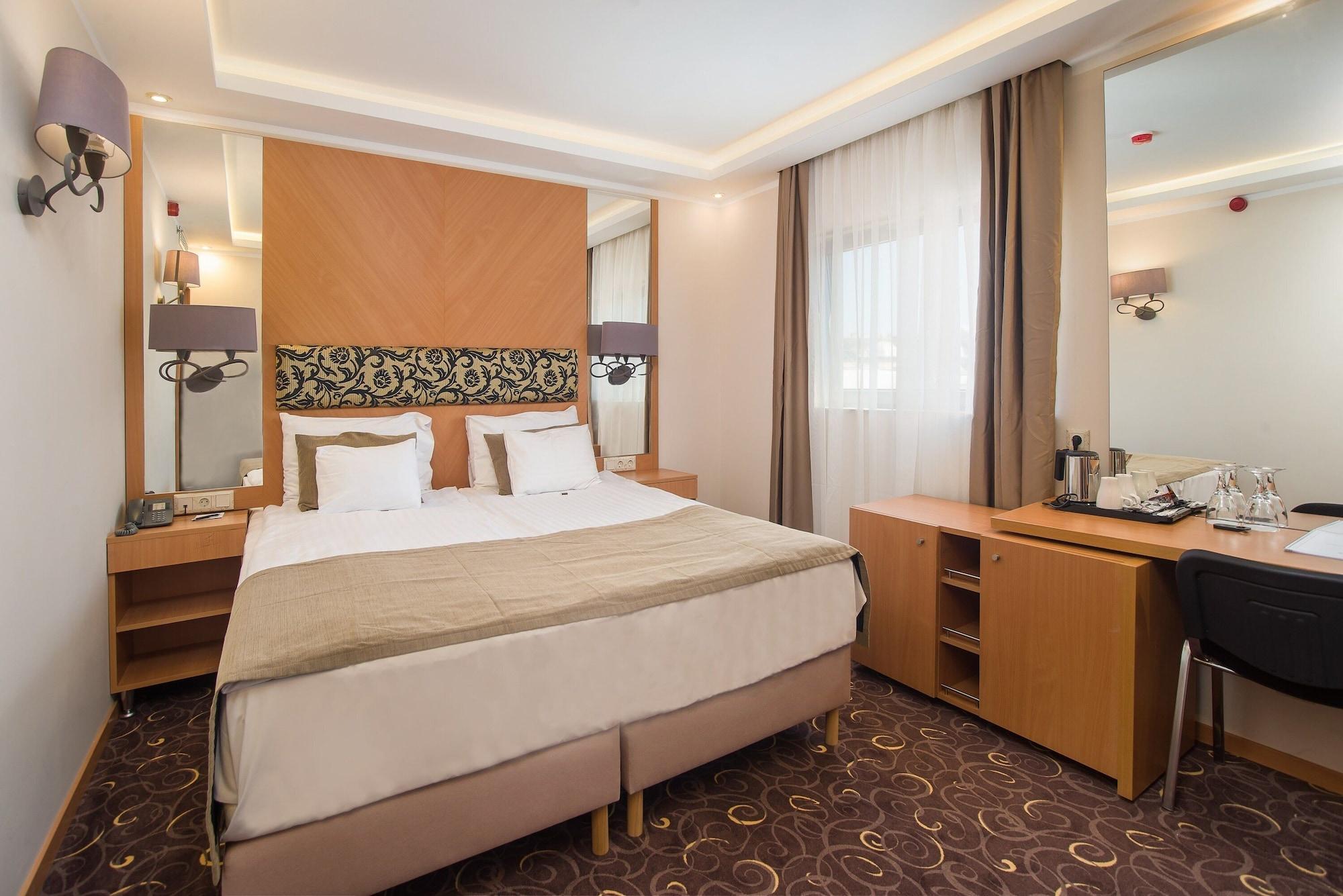 Marmara Hotel 4*