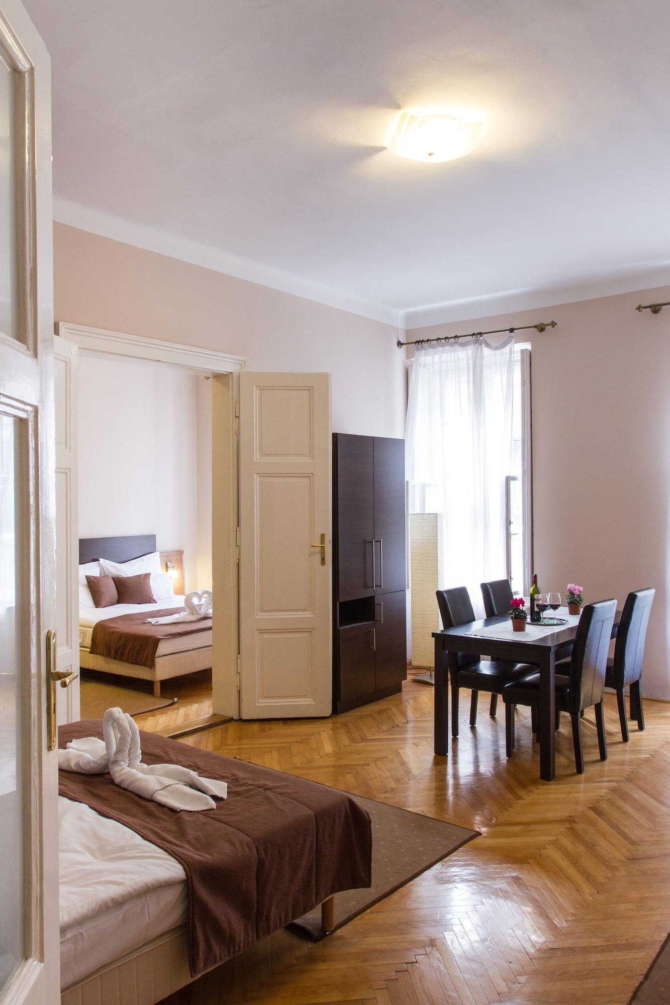 Hotel 21 And