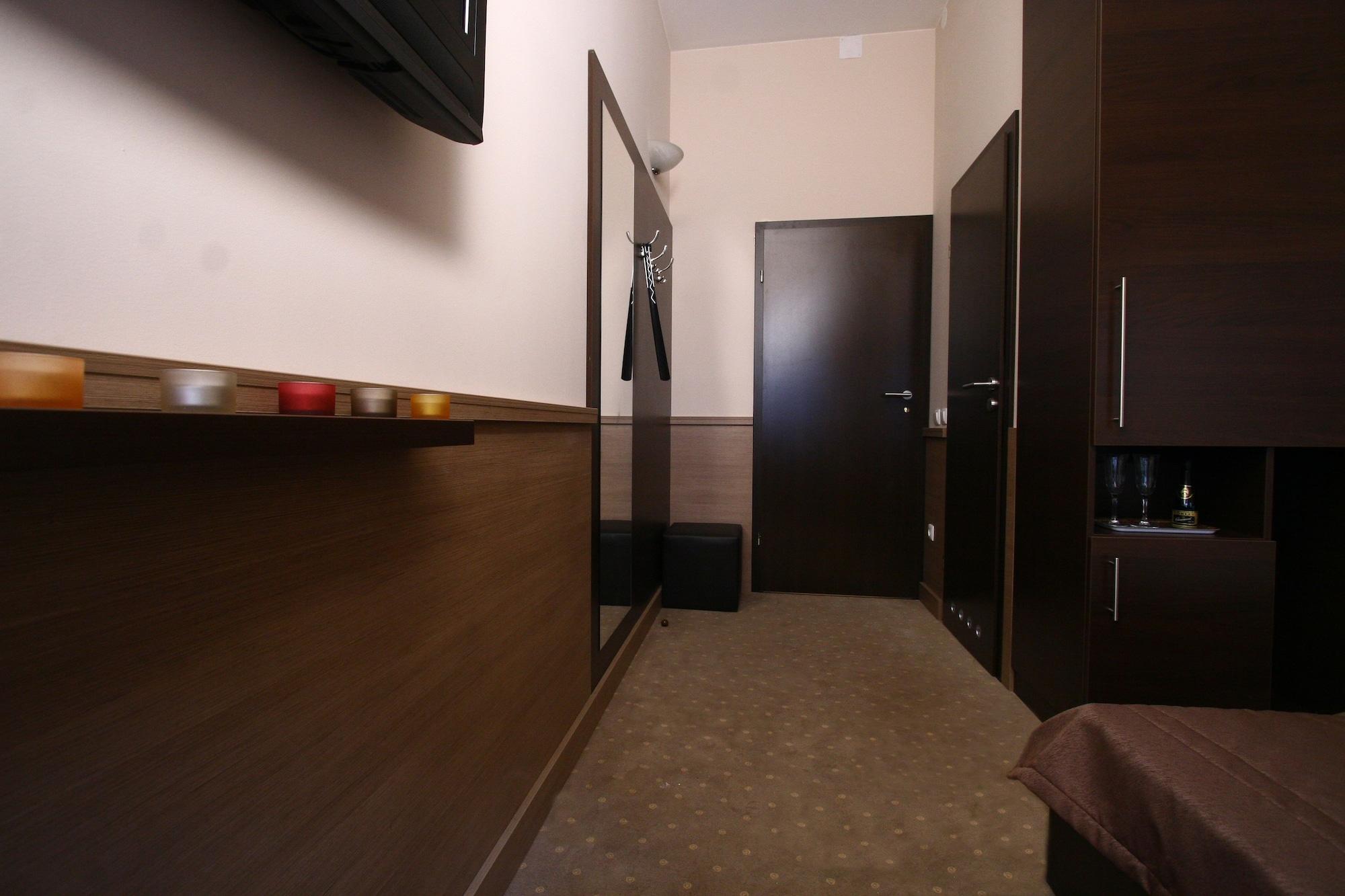 21 And Hotel