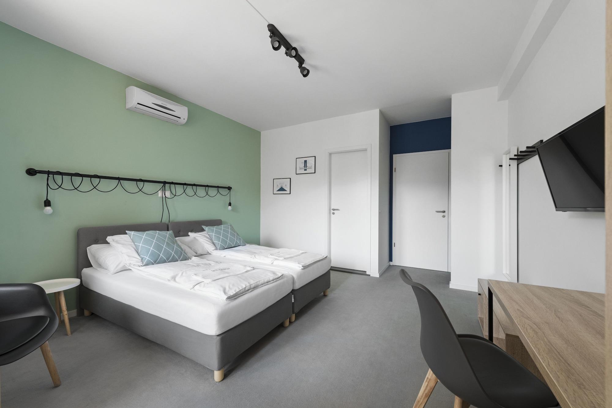 Chesscom Hotel