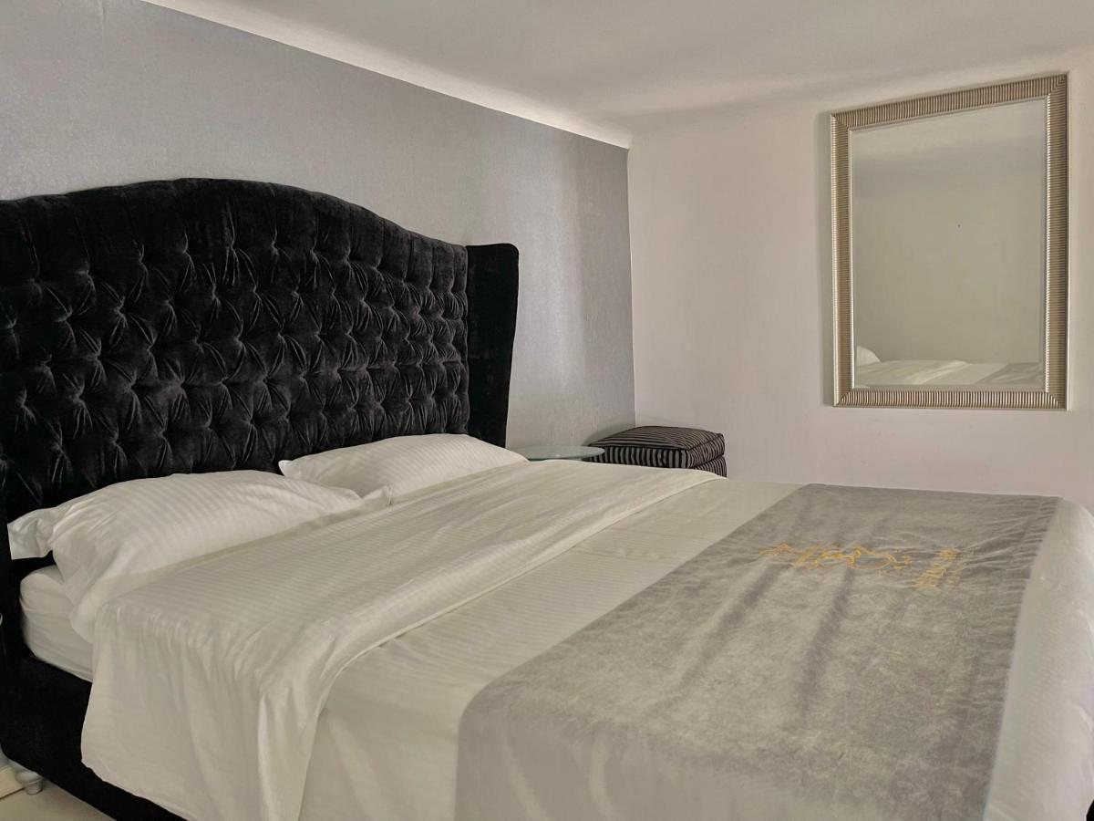 Enzo Capo Jacuzzi Andrassy Apartment