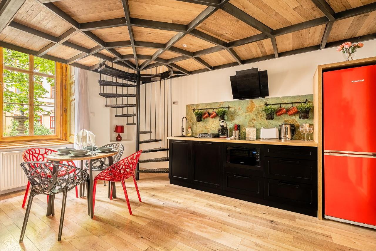 Liszt Designer 2bedroom Center Apartment