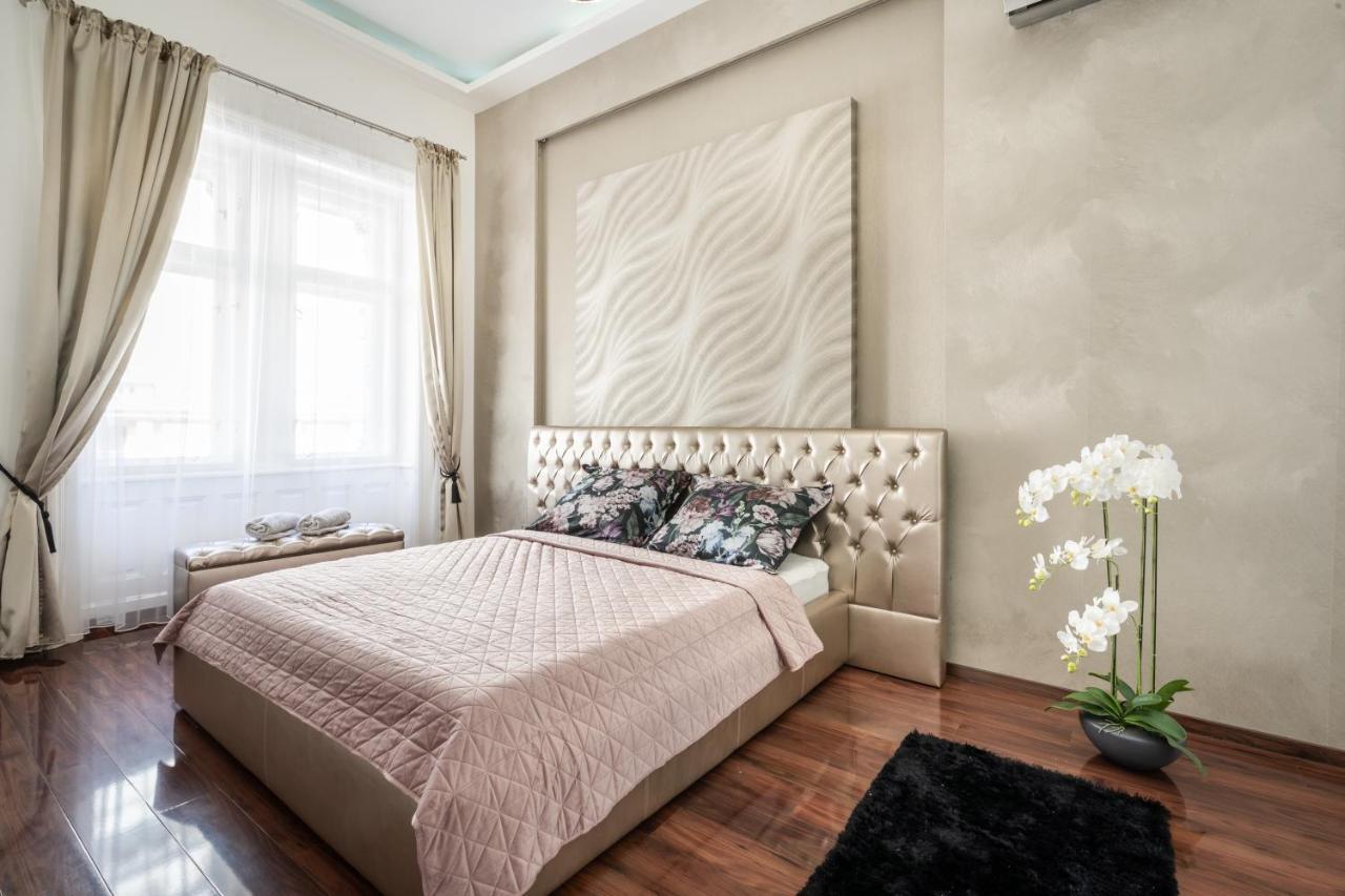 Opera Luxury With Free Parking Budapest