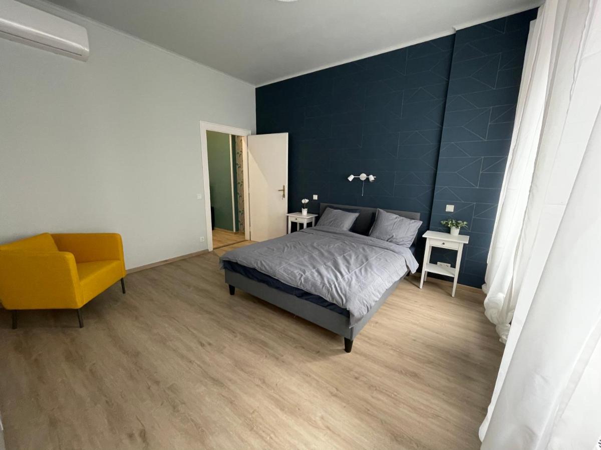 Astoria Downtown Superior Apartmán