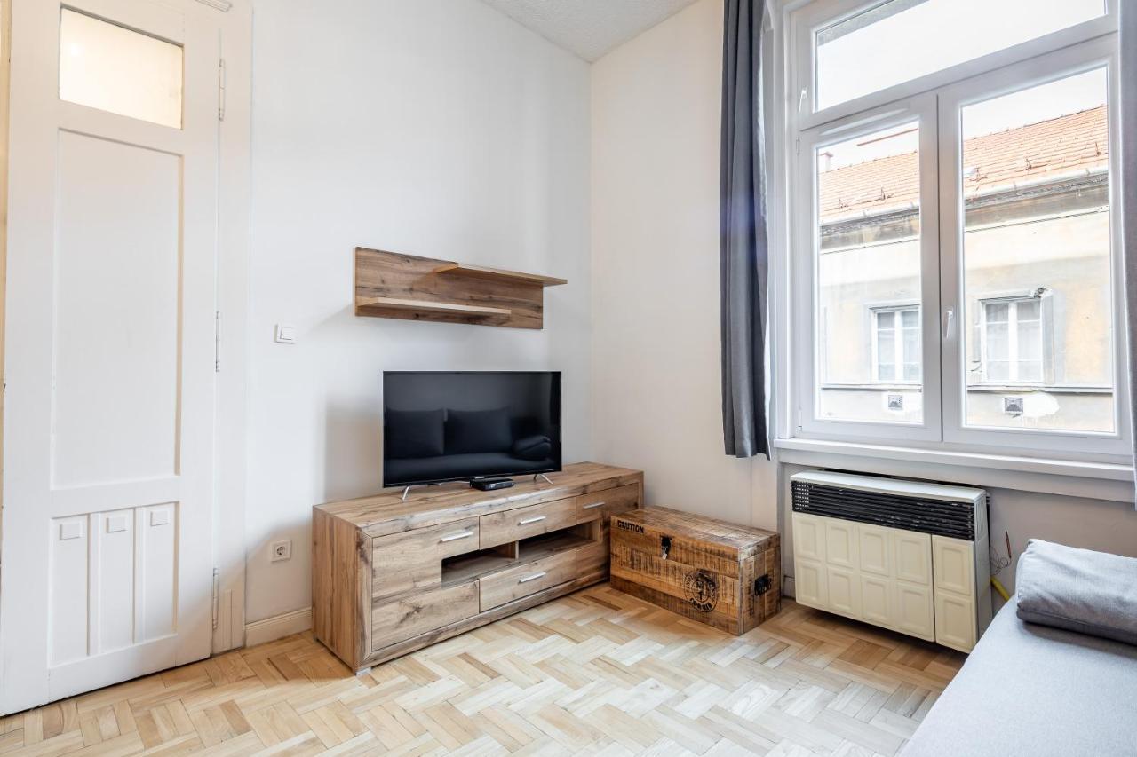 Apartment Central Luxury With Ac Budapest