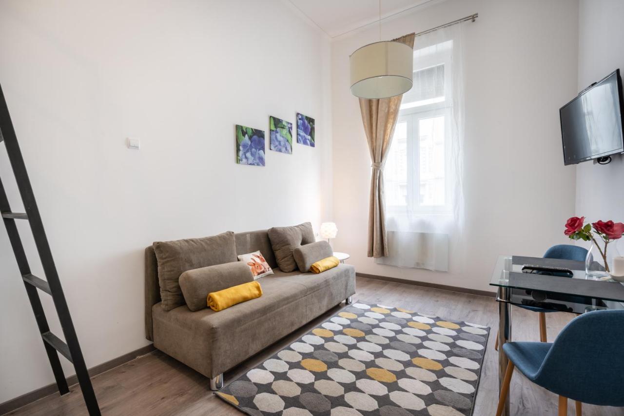 Cozy Apartment *