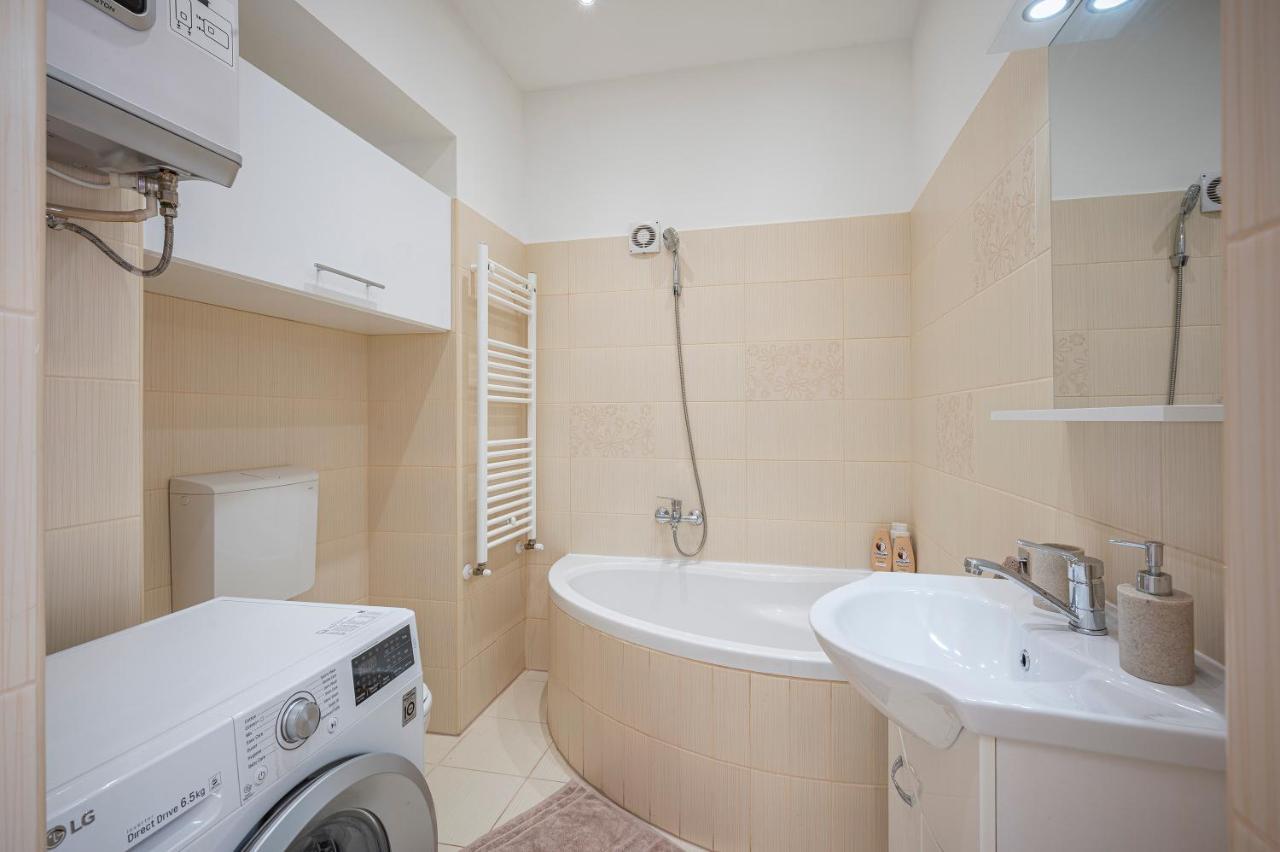 Design @ Rumbach Apartamento *