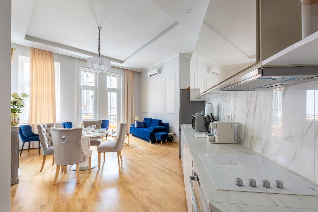 Designer Luxury In The Jewish Quarter *
