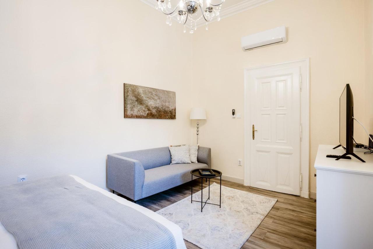 Apartment Andrassy 13 Center Budapest