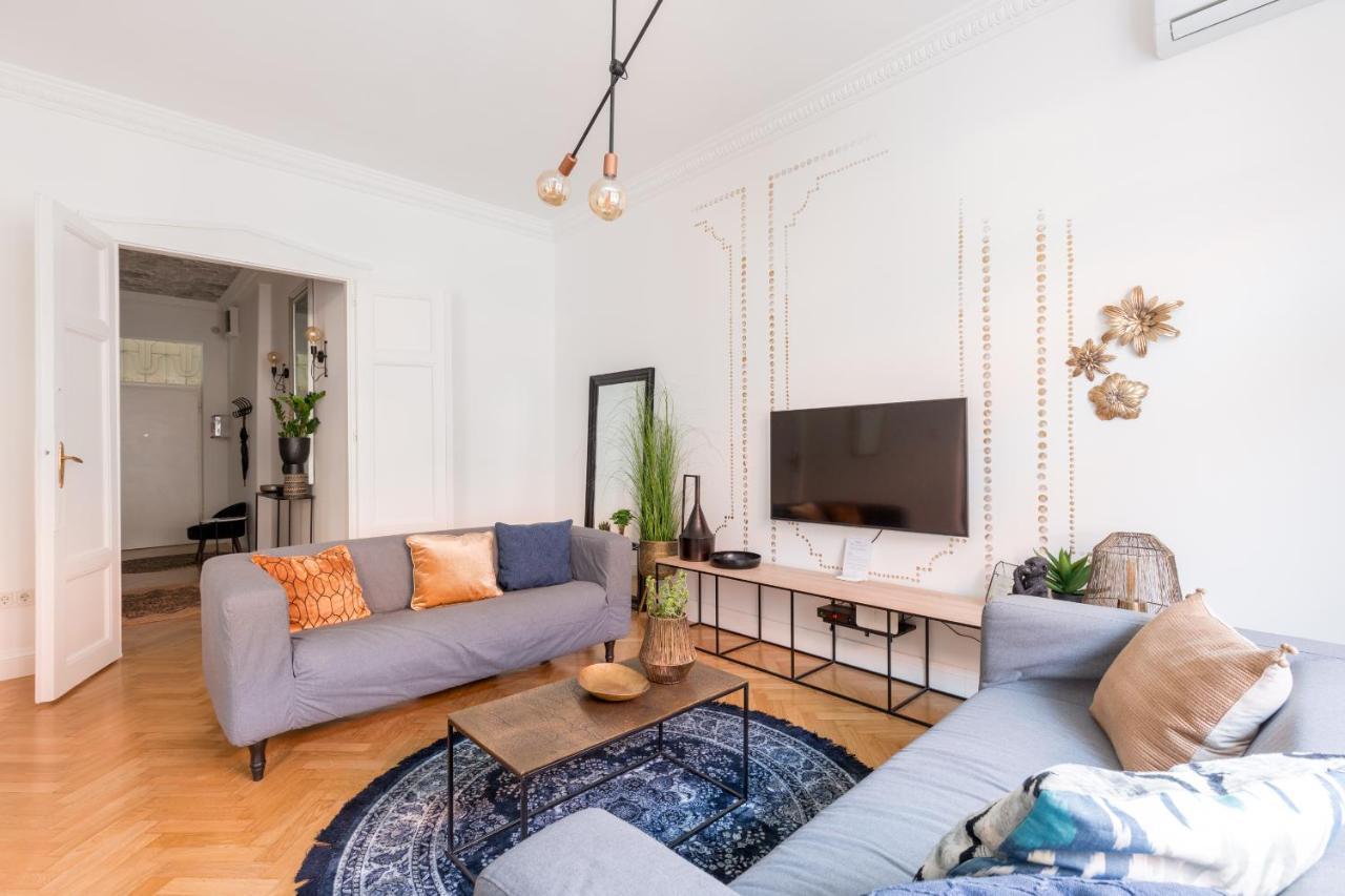 Apartamento Style & Harmony In The Absolute Center Of Budapest