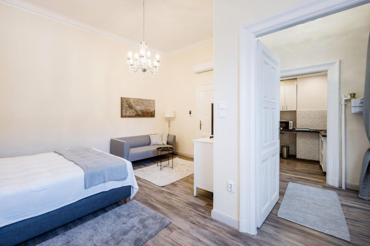 Andrassy 13 Center * Budapest