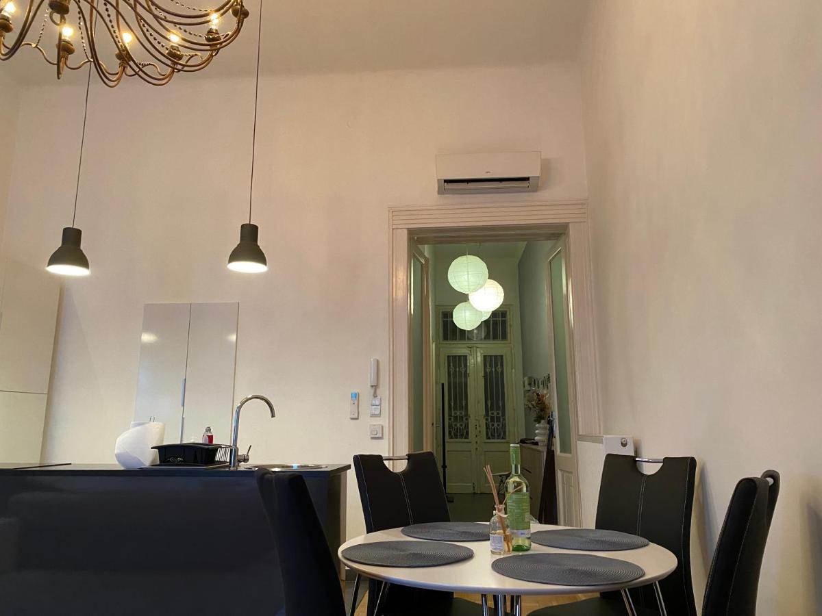 Stylish By The Vígszínház Theater Apartamento Budapest