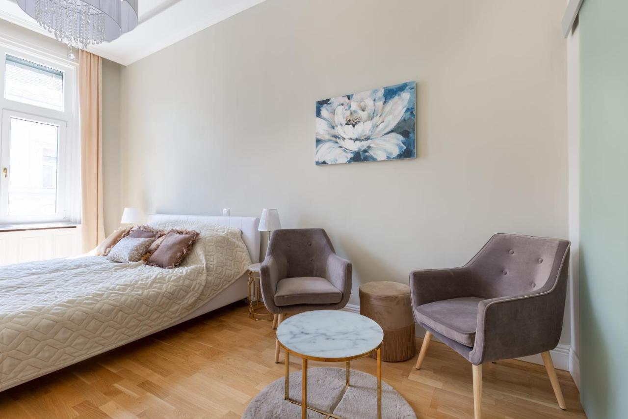 Designer Luxury In The Jewish Quarter *