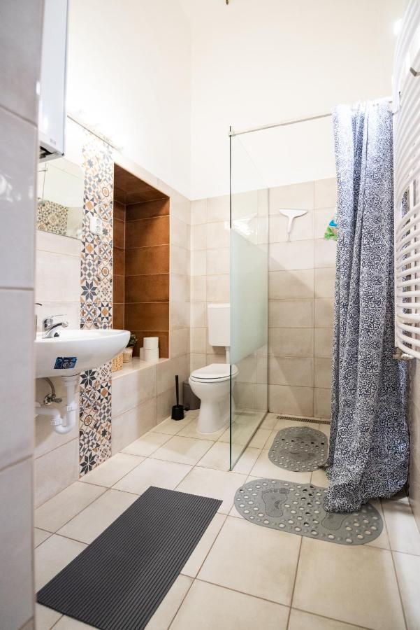 Apartment Center- Historic Jewish Quarter *