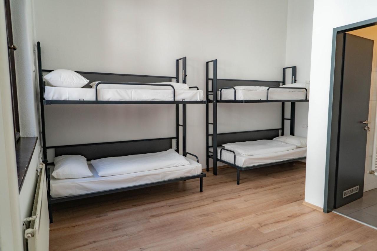 Hostal Equity Point