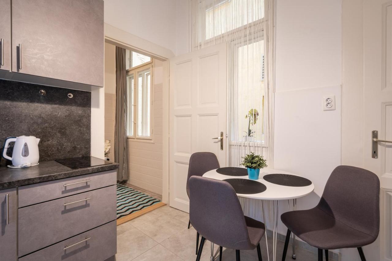 The White House Appartement