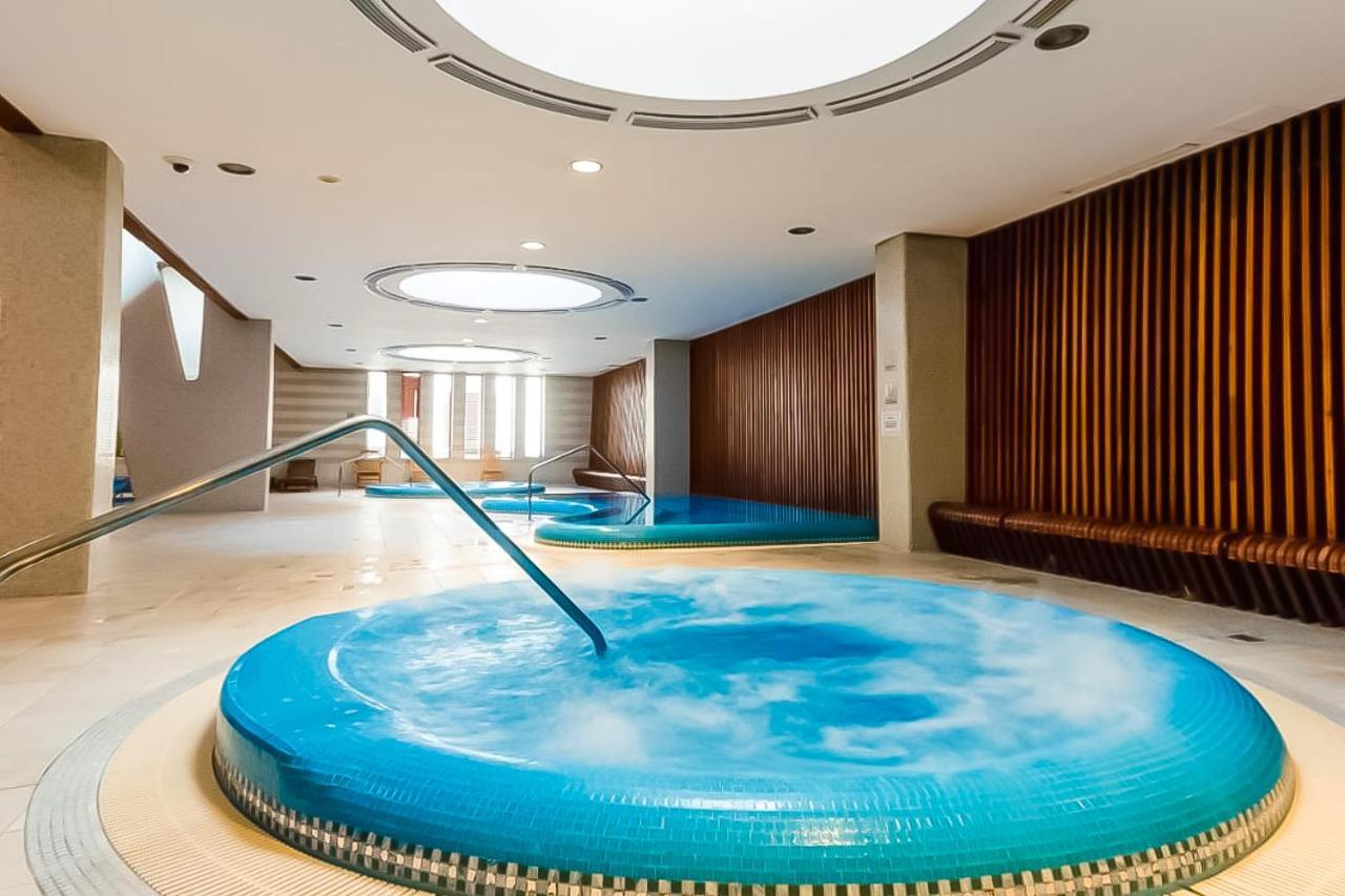- Duna Part Apartment *