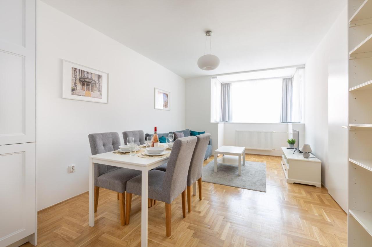 Cozy 3-bedroom In The Heart Of * Boedapest