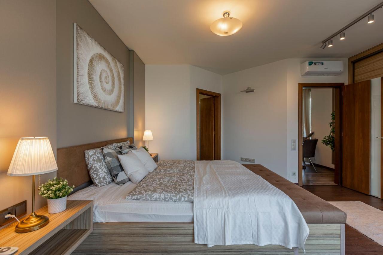 Luxury With A Beautiful View For The Danube River *